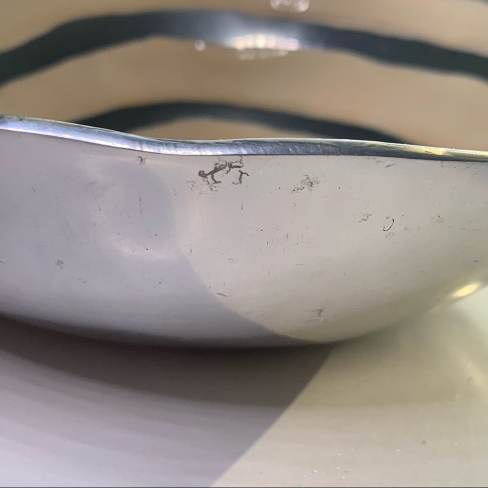 Michael Wainwright Signed 7” COMO Enamel and Aluminum Art Bowl - Picture 15 of 16